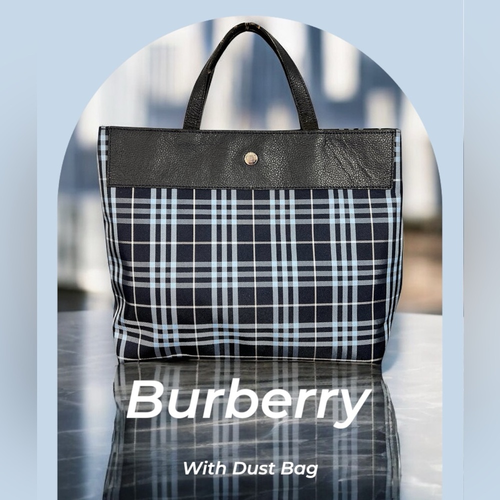 Burberry London Navy Tote & Dust Bag   (A305)